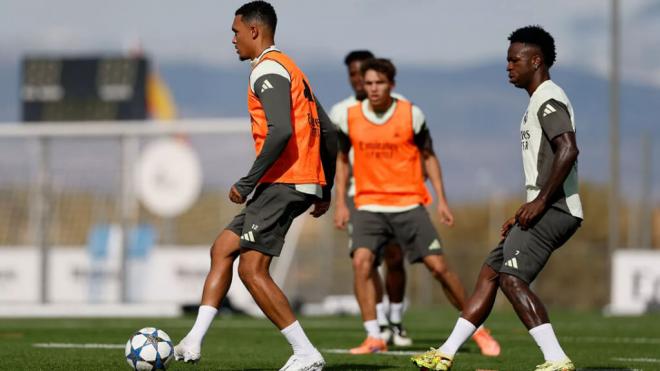 Trent Alexander-Arnold, en el entrenamiento del Real Madrid (Foto: RMA)