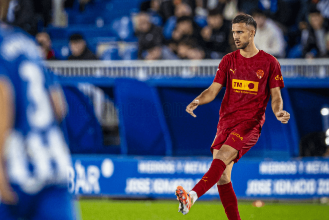 Copete ante el Alavés (Foto: Valencia CF)