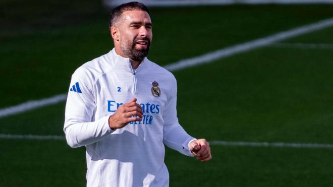 Dani Carvajal en un entrenamiento del Real Madrid (Foto: Cordon Press)
