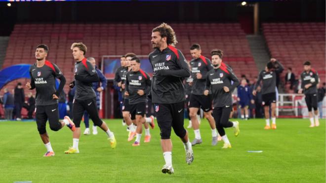 El Atlético de Madrid entrenan en el Emirates (Cordon Press)