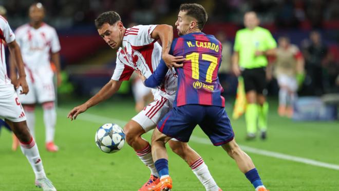La jugada entre Hezze y Marc Casadó (Europa Press)