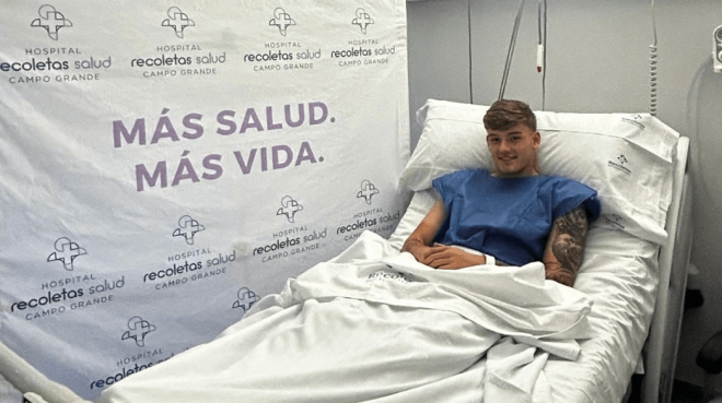 Iván Garriel tras su operación en el ligamento colateral medio interno de la rodilla izquierda