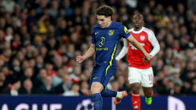 Julián Álvarez durante el partido contra el Arsenal (Fuente: EFE)