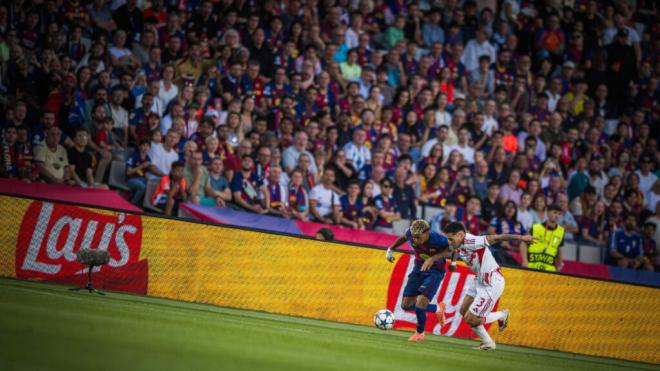 Lamine Yamal en el FC BArcelona - Olympiacos de Champions League (Foto: Cordon Press)