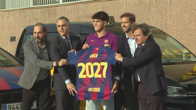 Pau Cubarsí durante el evento del acuerdo con Uber (Fuente: ElDesmarque)