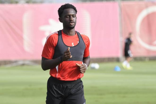 Tanguy Nianzou, en el entrenamiento de este miércoles (Foto: Kiko Hurtado).