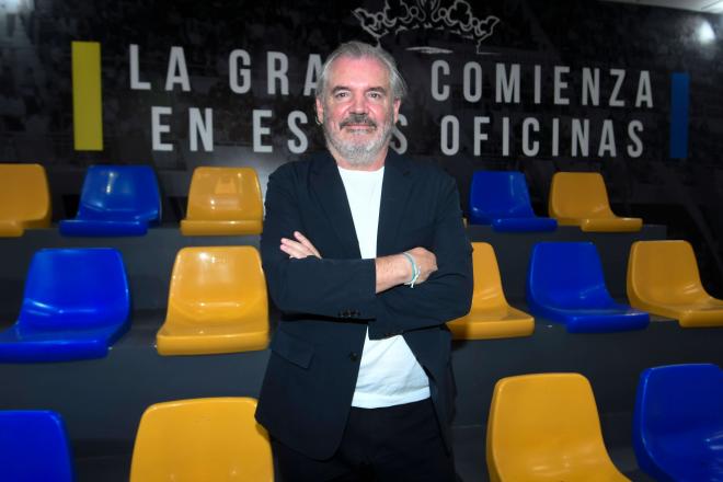 Manuel Vizcaíno posa para ElDesmarque (Foto: Kiko Hurtado).