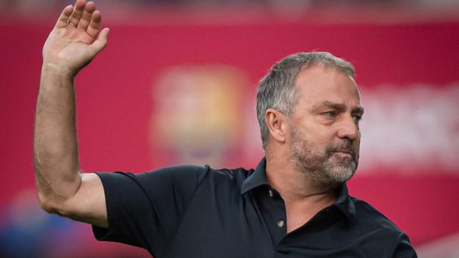 Hansi Flick quejándose en el FC Barcelona - Girona (Cordon Press)
