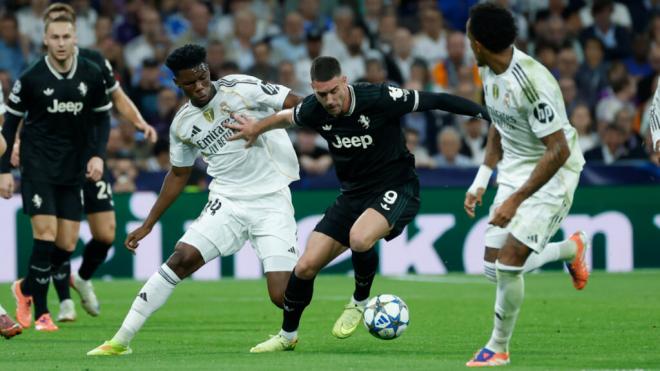 Dusan Vlahovic y Aurelien Tchouameni en el Real Madrid - Juventus (Foto: EFE)