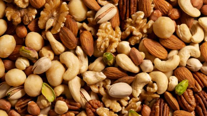 Conjunto de frutos secos (Foto: Freepik)