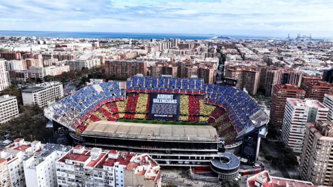 Homenaje a la DANA (Foto: Valencia CF)