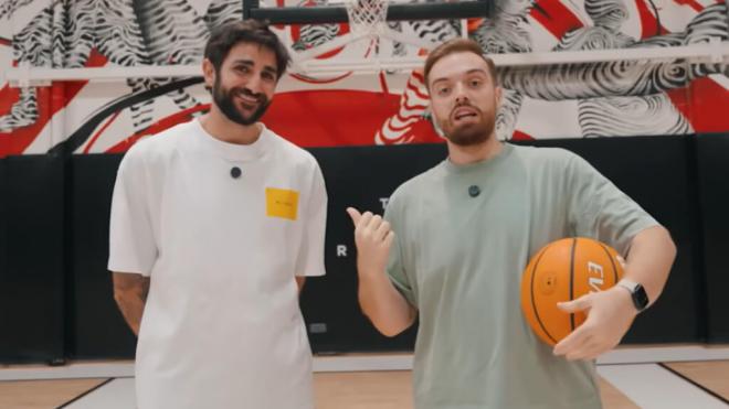 Ibai Llanos junto a Ricky Rubio antes de someterse al reto (Captura de YouTube)