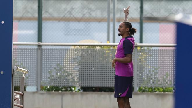 Raphinha en el entrenamiento del FC Barcelona (Europa Press)