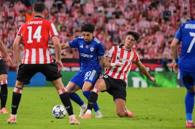 Alex Rego ante el Qarabag en la Champions League (Foto: Giovanni Batista).