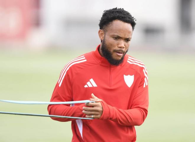 Ejuke, en el entrenamiento de este jueves (Foto: Kiko Hurtado).