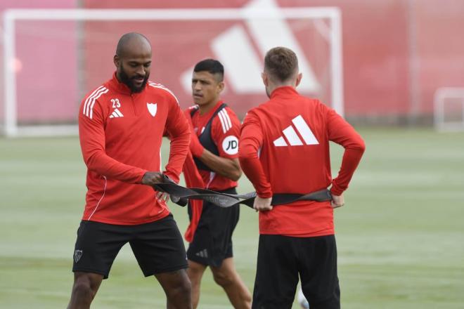 Marcao, en un entrenamiento del Sevilla (Foto: Kiko Hurtado).