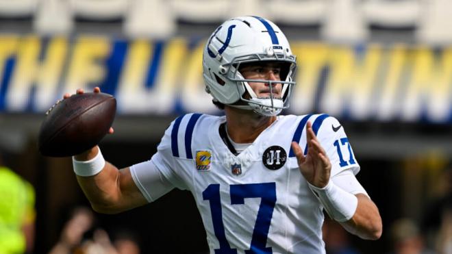 Daniel Jones durante un partido de la NFL (Fuente: Cordon Press)