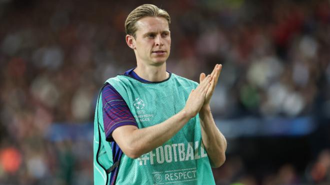 Frenkie de Jong en un partido con el Barça (Europa Press)