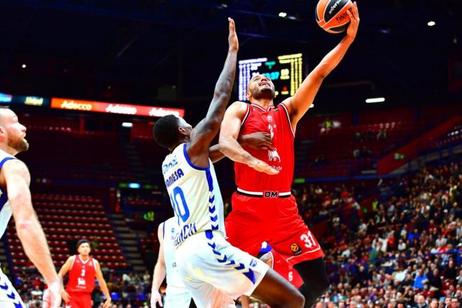 Montero le da un triunfo a Valencia Basket que se le complicó al final (100-103)