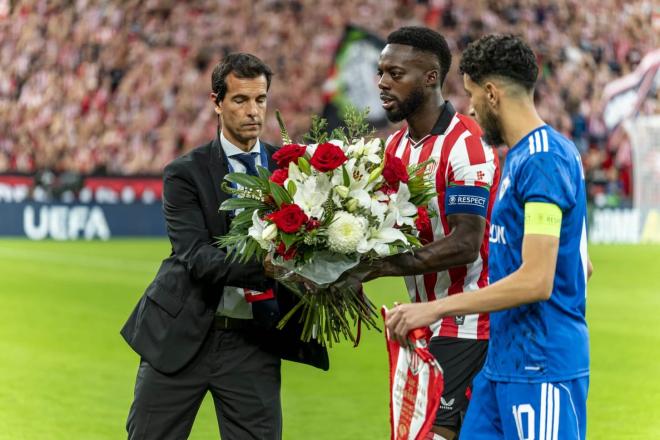 Iñaki Williams y la ofrenda a Pichichi del Qarabag en la Champions League (Foto: Giovanni Batista)