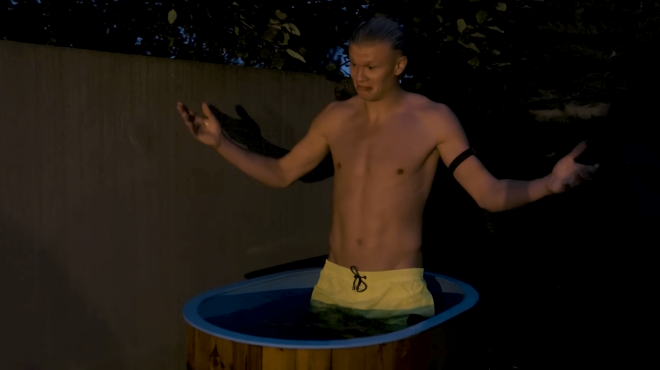 Erling Haaland muestra sus hábitos en su canal de YouTube.