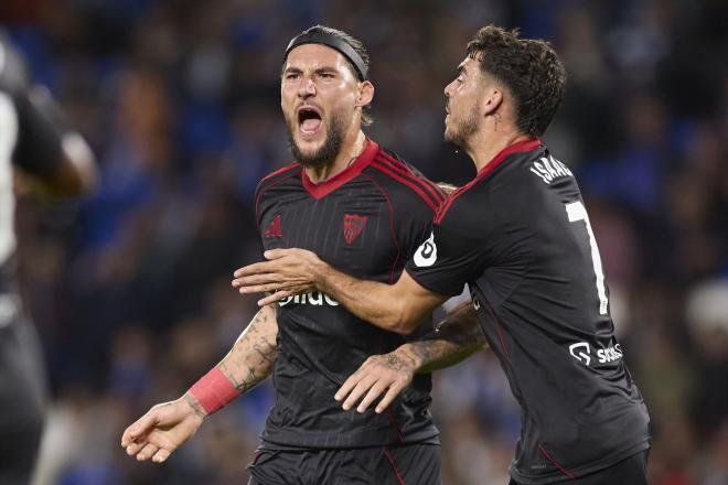 Gudelj celebra su gol en el Real Sociedad-Sevilla (Foto: AFP7/Europa Press).
