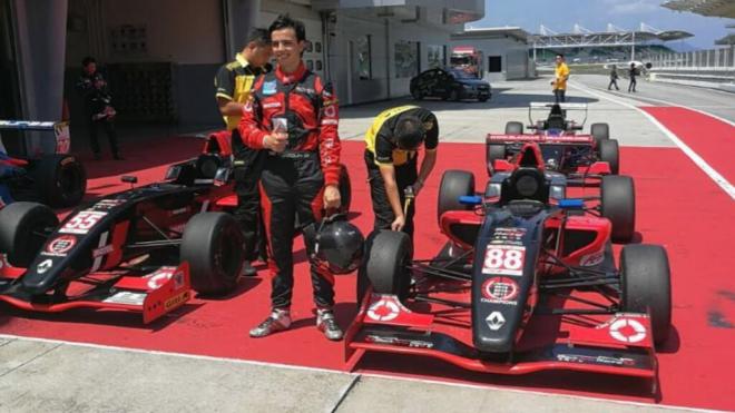 Antolín González, expiloto de Fórmula 3 (Fuente (X))