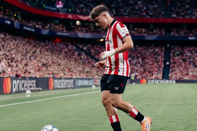 Mikel Jauregizar en un partido de la Champions en San Mamés (Foto: Athletic Club).