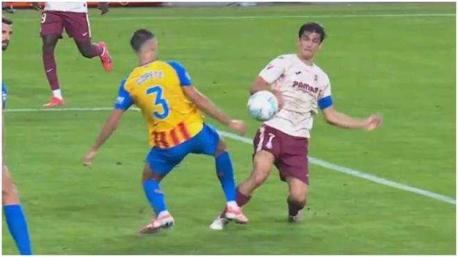 El penalti pitado a Gerard Moreno. (Movistar)