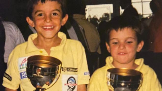 Álex y Marc Márquez, cuando eran pequeños (Foto: @marcmarquez93).