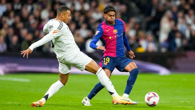 Mbappé y Lamine Yamal en un Clásico (Europa Press)