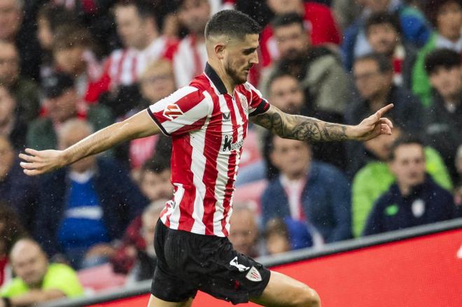 Oihan Sancet la lleva en el partido ante el Getafe CF jugado en San Mamés (Foto: Athletic Club).
