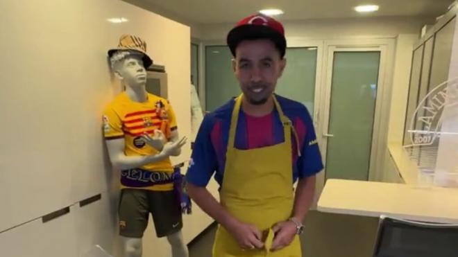 El padre de Lamine Yamal cocinando antes del Clásico (Instagram: @hustle_hard_304)