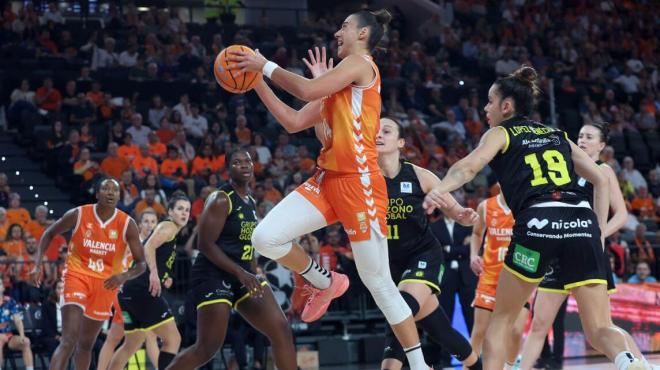 Valencia Basket vence a Hozono Global Jairis con una buena segunda parte (64-61)