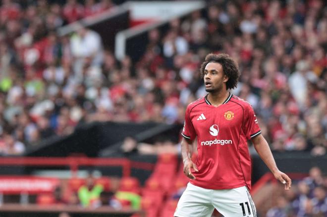 Joshua Zirkzee, durante un partido con el Manchester United (Foto: Cordon Press).