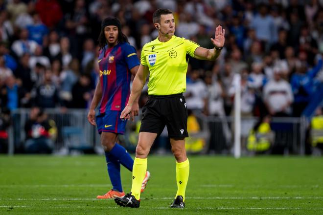 Soto Grado, en el Real Madrid - FC Barcelona. Fuente CordonPress.