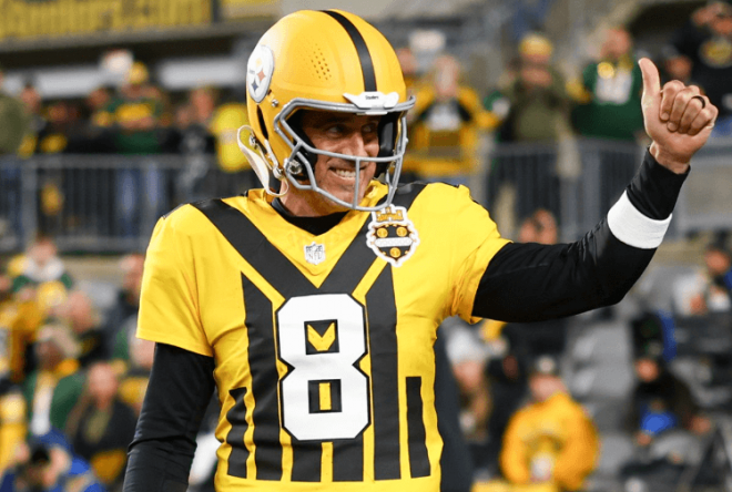 Aaron Rodgers en el partido ante los Packers (Foto: NFL en X)