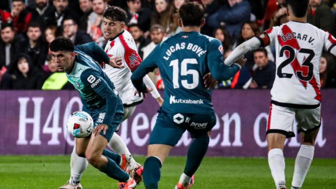 Aleñá y Boyé ante el Rayo Vallecano (Foto: Cordon Press)