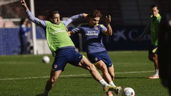 Gallagher y Julián Álvarez, en una sesión del Atlético (Foto: ATM).