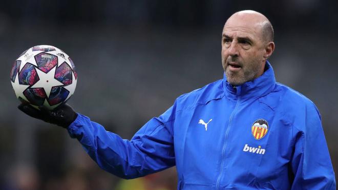 José Manuel Ochotorena antes un partido del Valencia (Fuente: Cordon Press)
