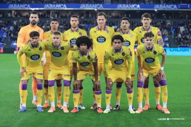 Once del Pucela ante el Dépor en Riazor.