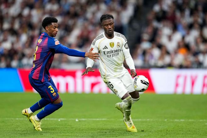 Eduardo Camavinga contra el Barça (Europa Press)