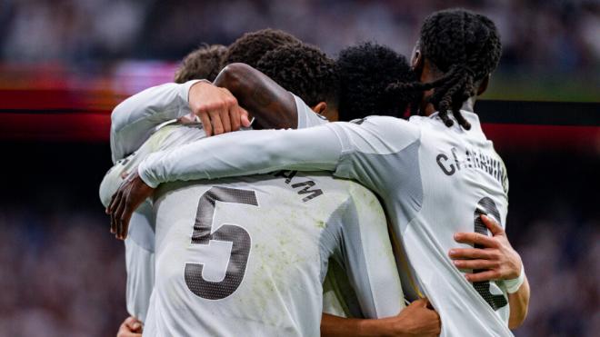 El Real Madrid celebrando en el Clásico (Cordon Press)