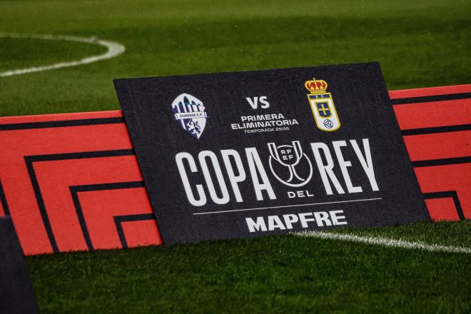 O Couto engalanado para la visita copera del Oviedo. (Foto: Ourense CF)