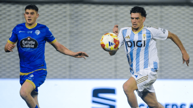 Lance del juego en el Ourense-Real Oviedo (Foto: RO).