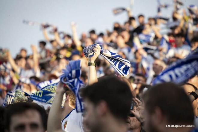 Aficionados del Real Zaragoza en el Ibercaja Estadio (Foto: LALIGA).
