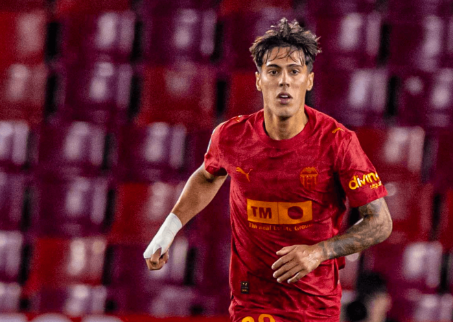 Lucas Núñez debuta con el Valencia CF (Foto: Valencia CF)