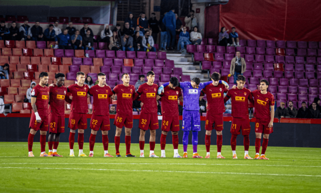 Minuto de silencio y brazaletes negros por José Manuel Ochotorena (Foto: Valencia CF)
