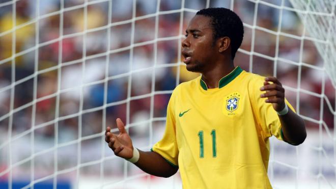 Robinho en un partido con Brasil (Cordon Press)