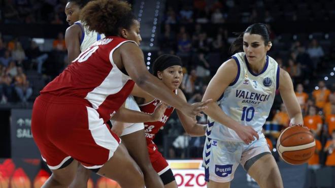 Valencia Basket consolida la segunda plaza con una gran victoria ante Olympiacos (99-57)